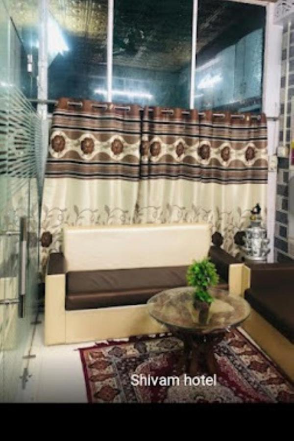 Shivam Hotel, Pāli エクステリア 写真